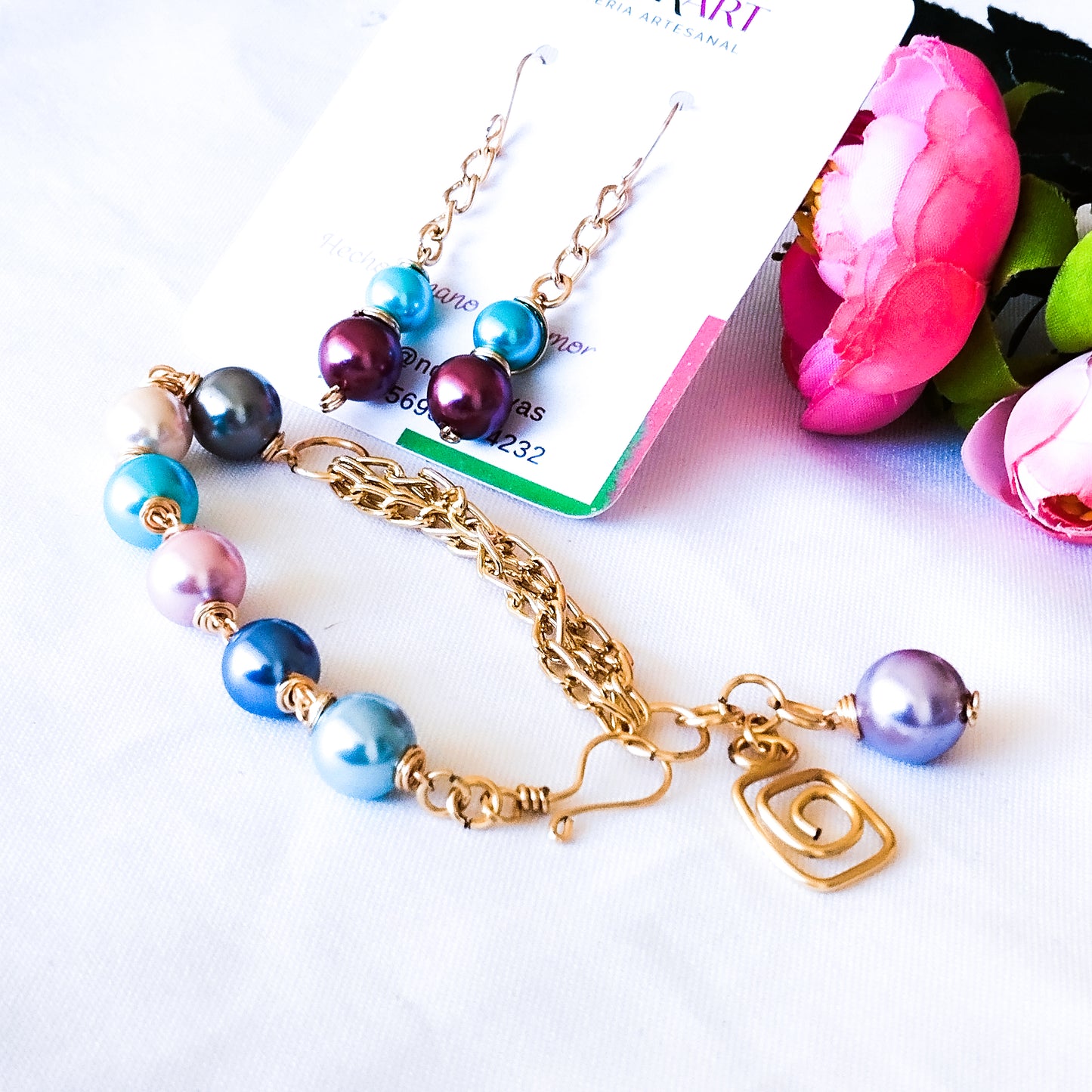 Conjunto de Pulsera Y Aros en Perlas Shell Y Cadena
