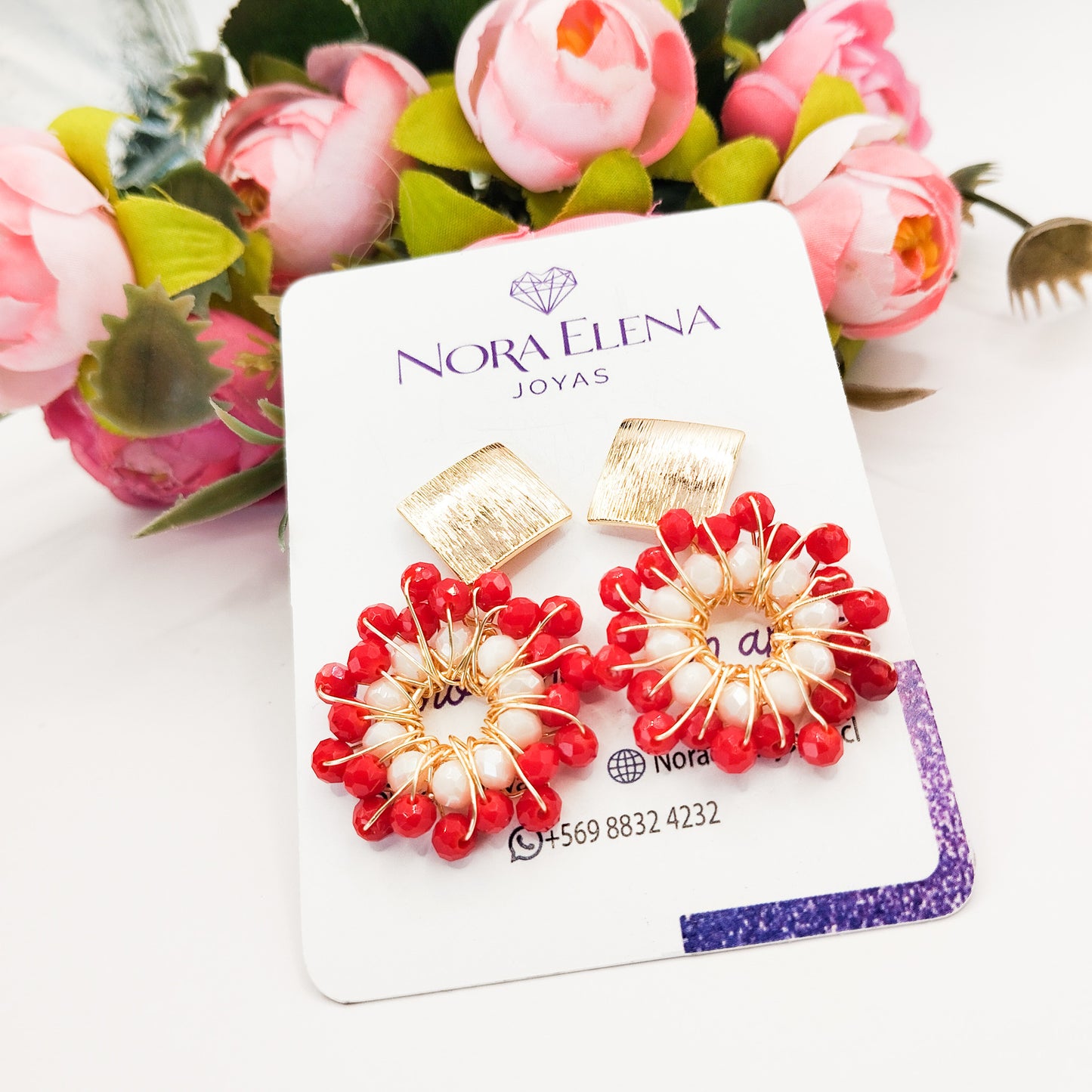 Aros Con Forma de Flor y Base con Forma de Diamante
