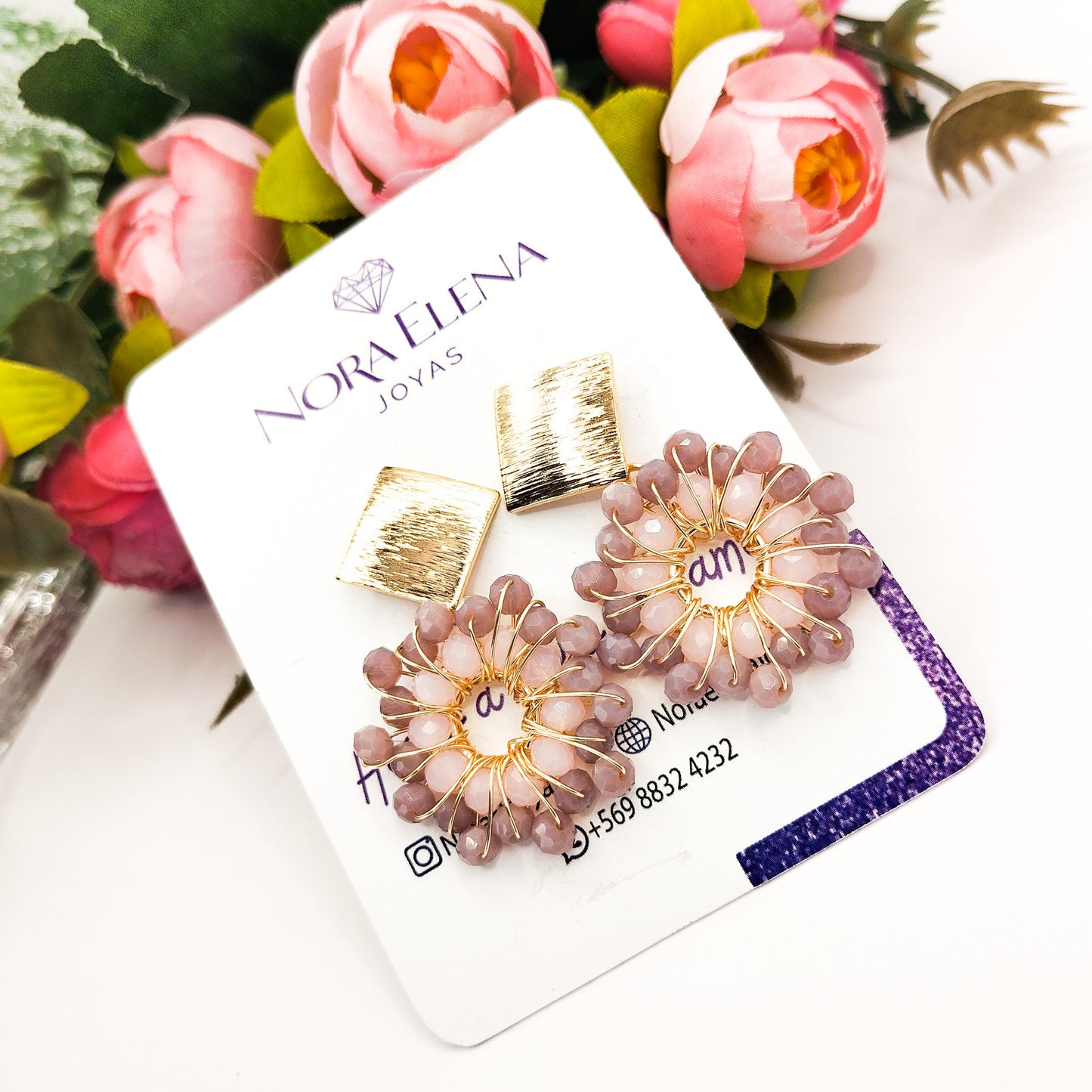 Aros Con Forma de Flor y Base con Forma de Diamante