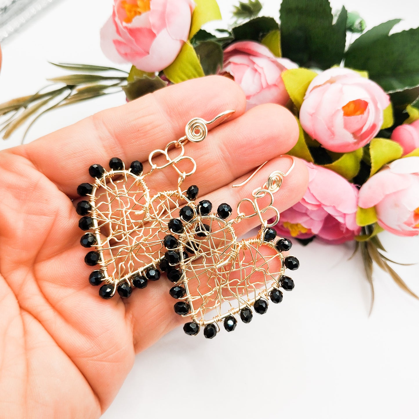 Argollas Grandes y Entramados en Forma de Corazón