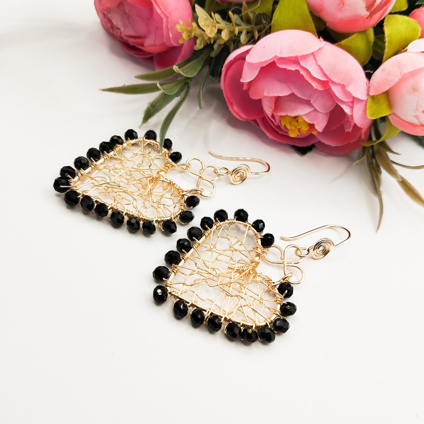Argollas Grandes y Entramados en Forma de Corazón