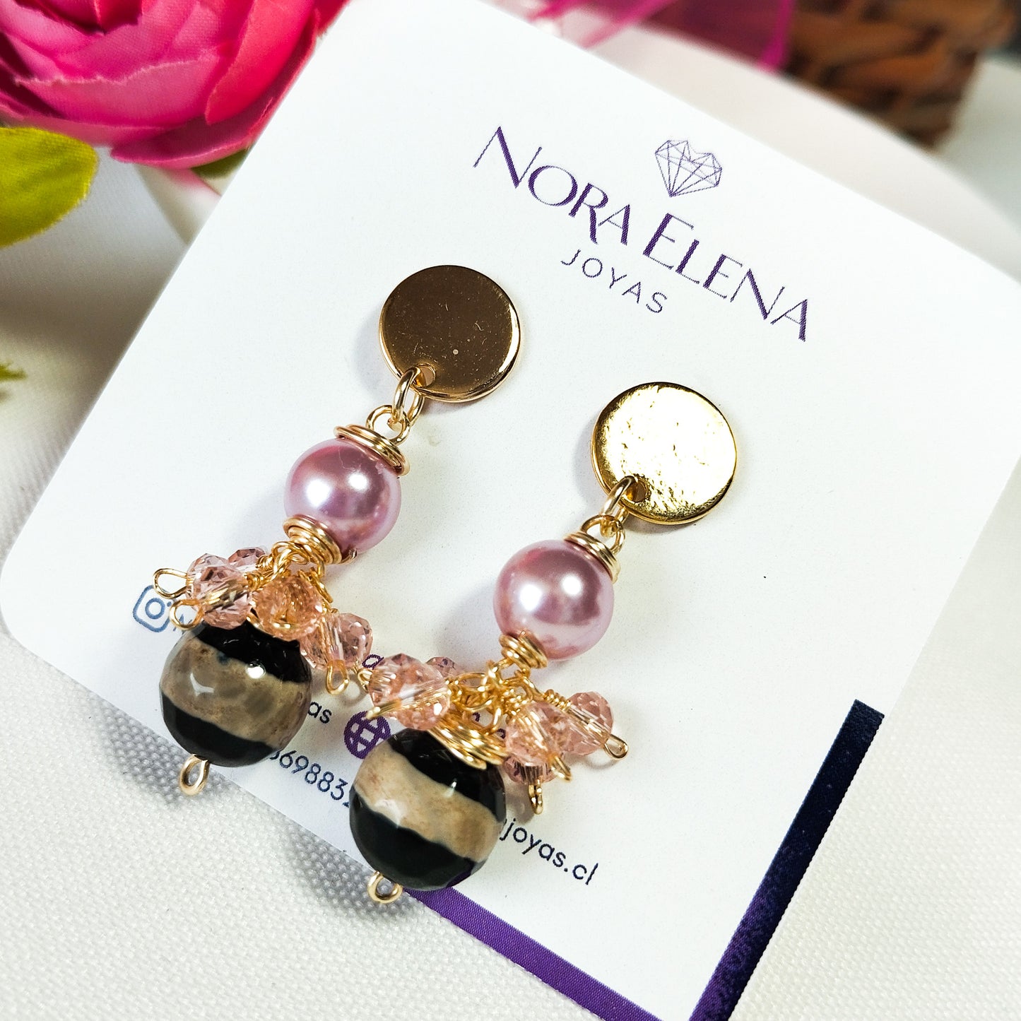 Aros Colgantes Con Perlas, Ágatas Tibetanas Y Cristales Checos Colgando