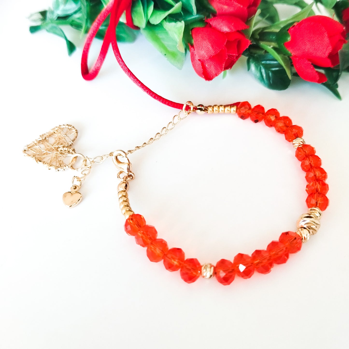 Pulsera de Dije Con Corazón en Alambre Entorchado y Cristales Checos