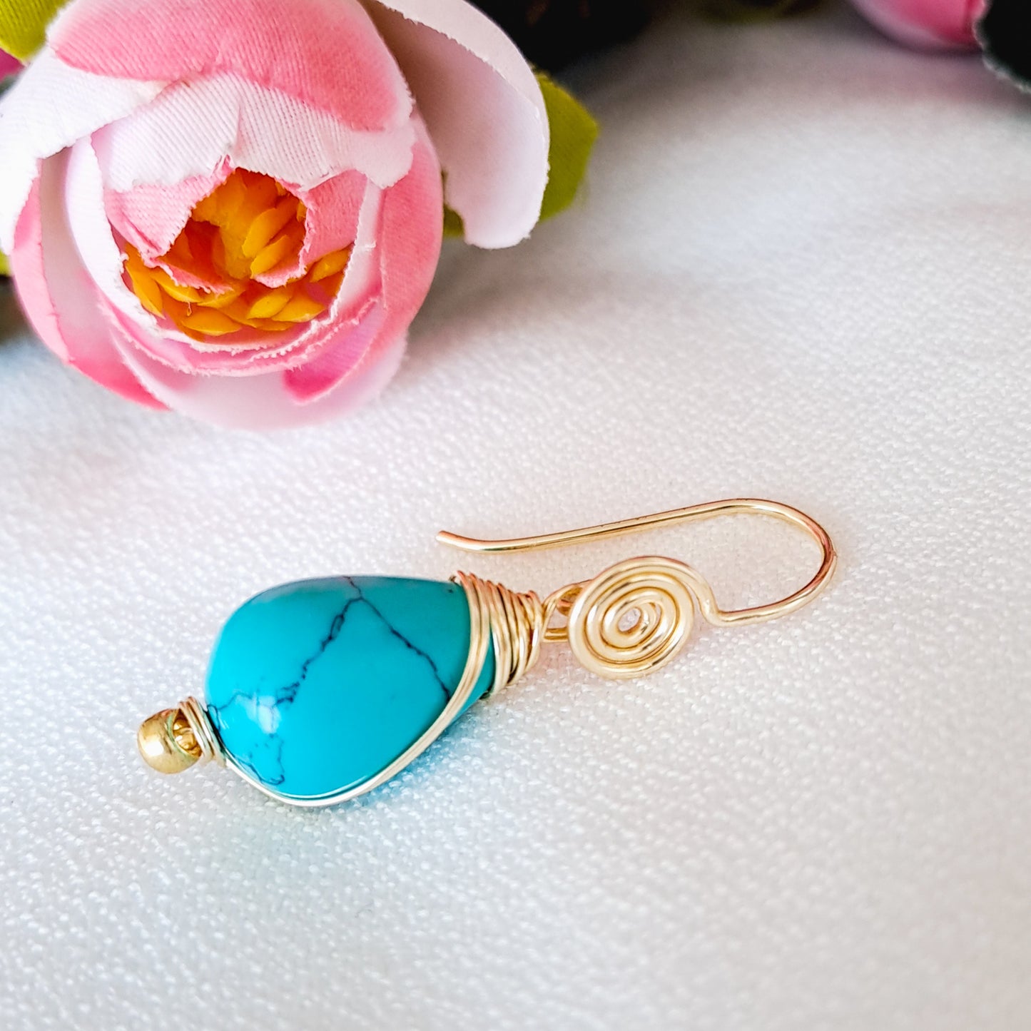 Aros Colgantes con Gota de Turquesa