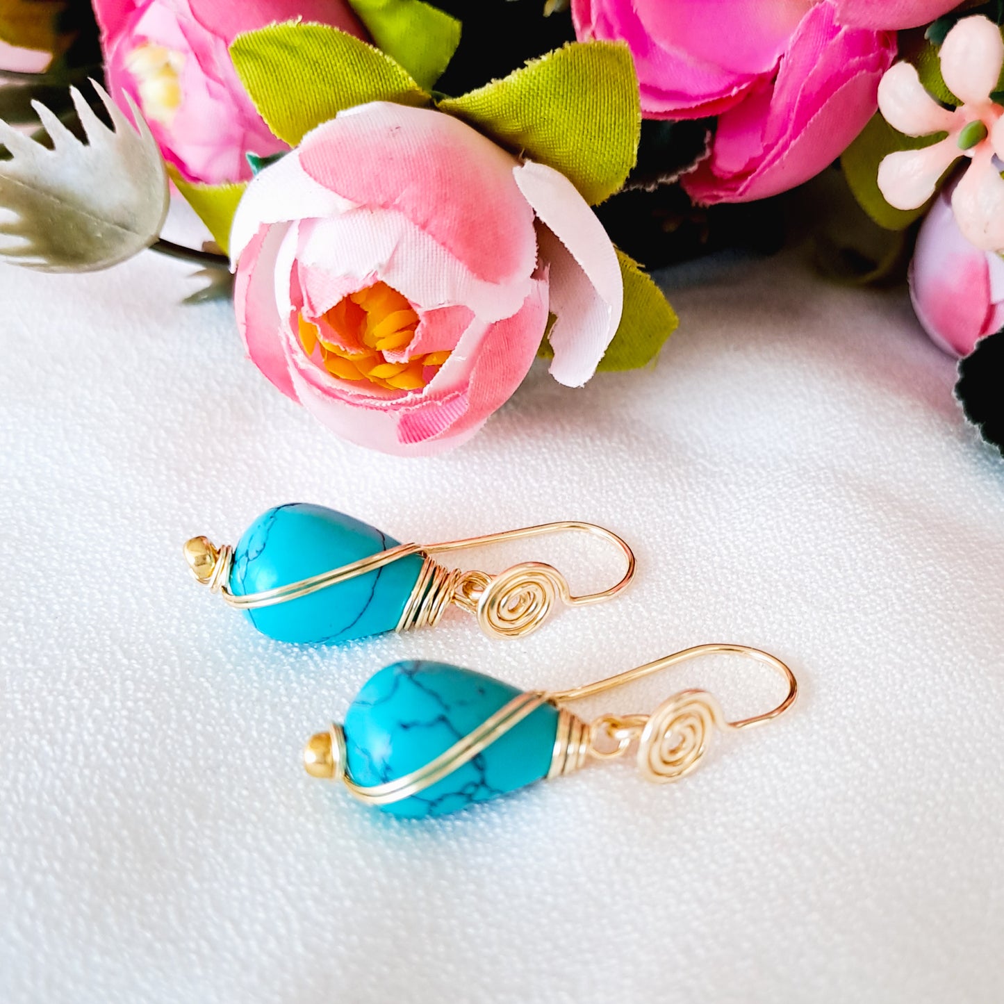 Aros Colgantes con Gota de Turquesa