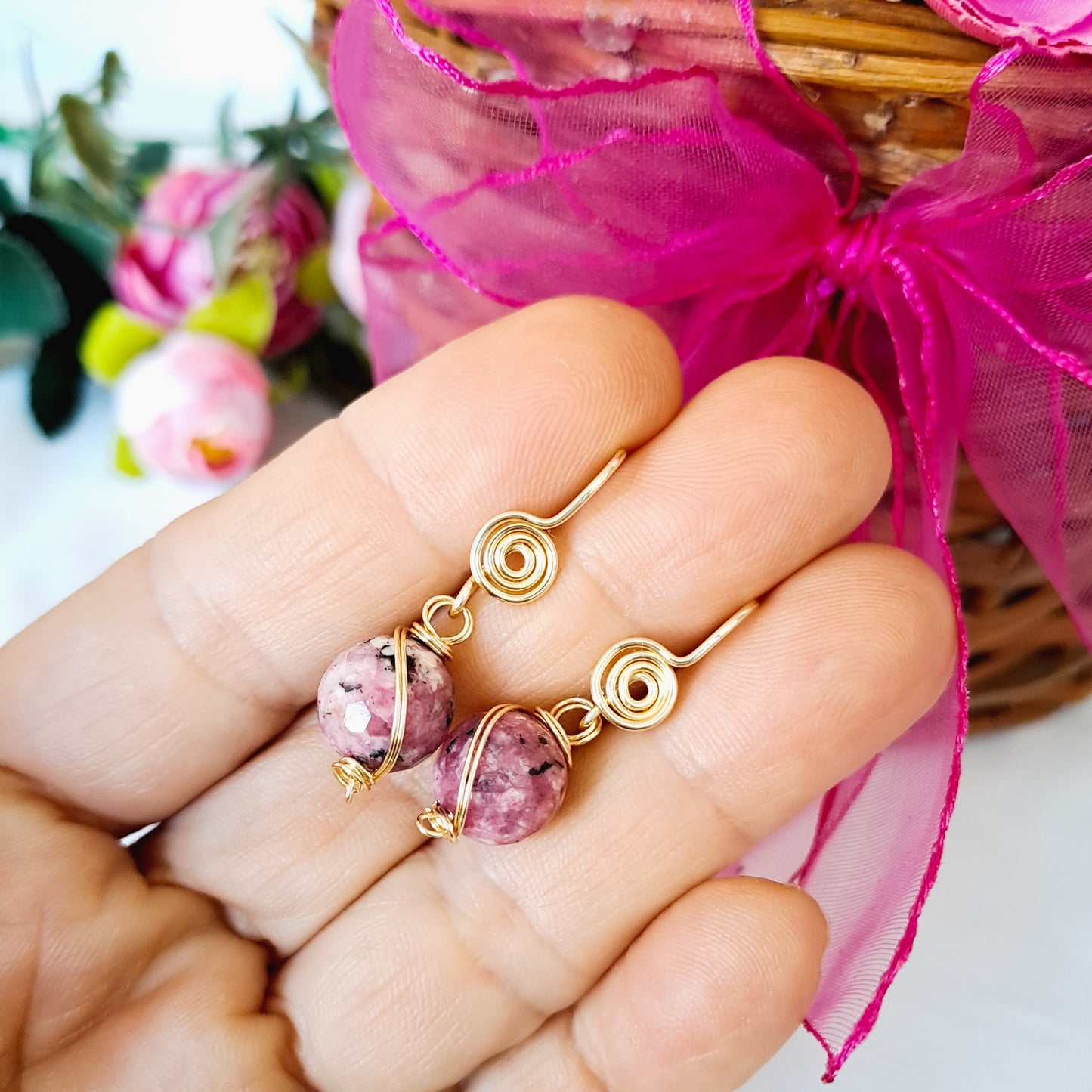 Aros Colgantes Engarzados Con Doble Hebra de Alambre