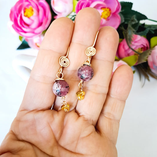 Aros Colgantes Engarzados Y Corazón de Hematita Pequeño