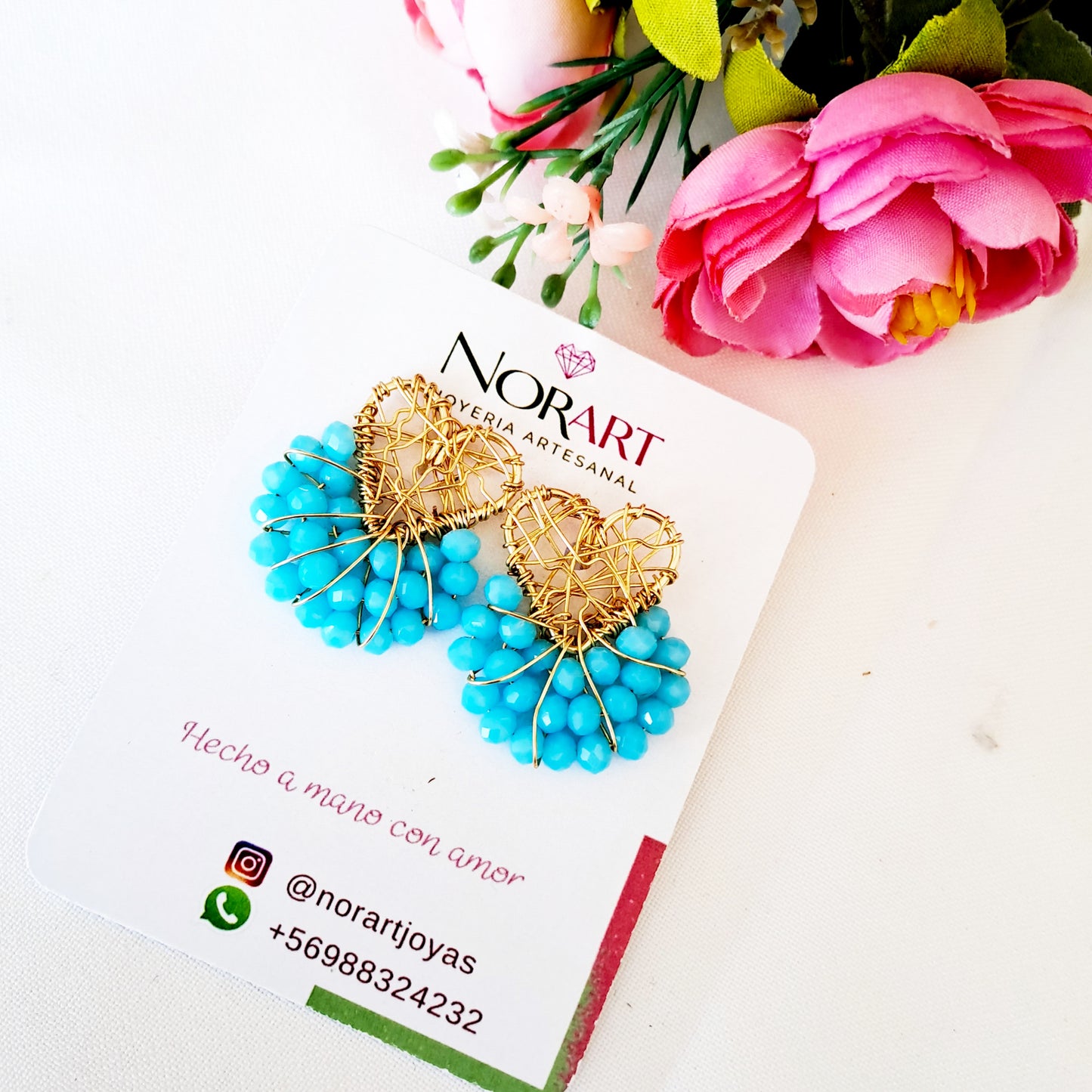 Aros Con Forma de Abanico Y Base en Forma de Corazón