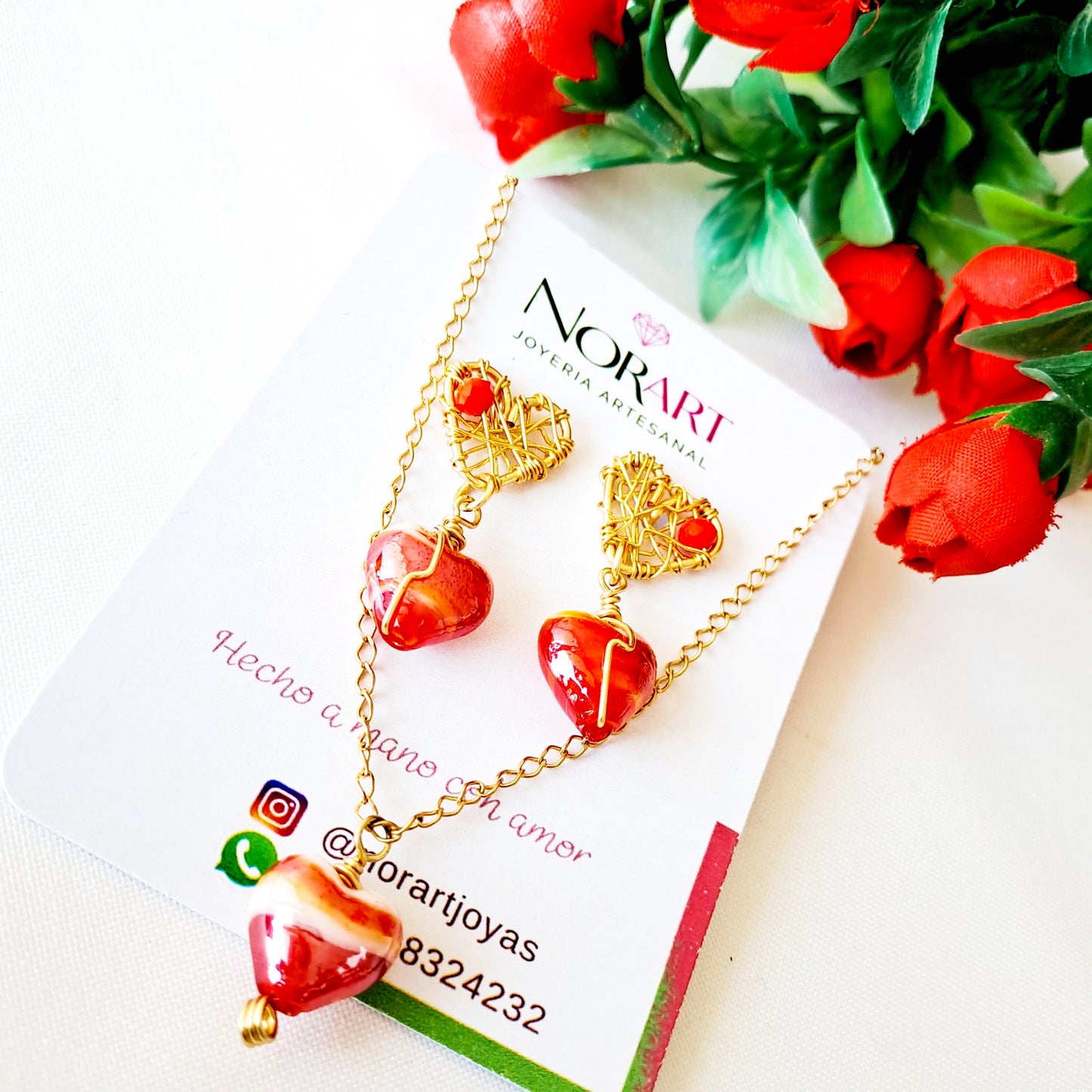 Juego de Collar Y Aros en Baño de Oro Y Corazones de Murano