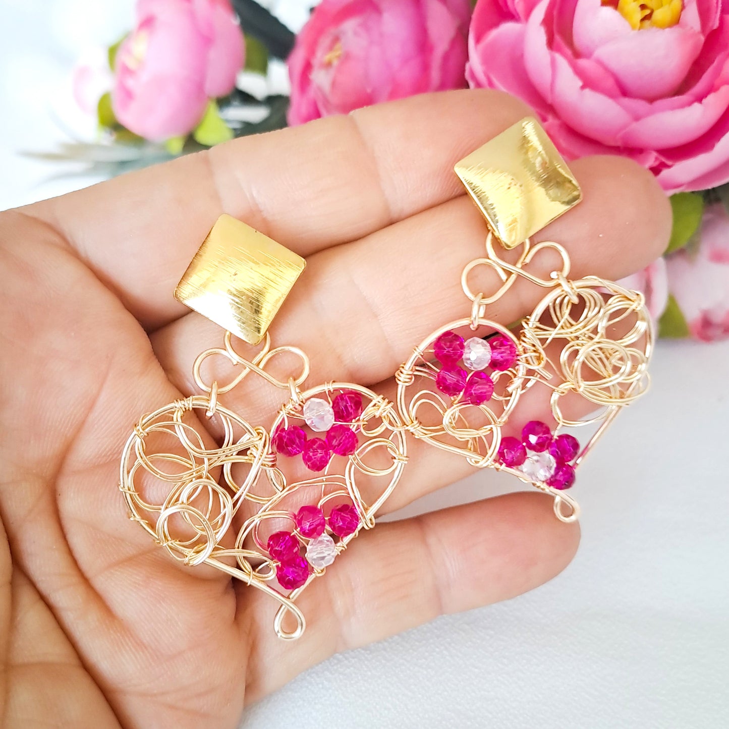 Aros en Forma de Corazón Con Arabescos de Cristales y Alambre