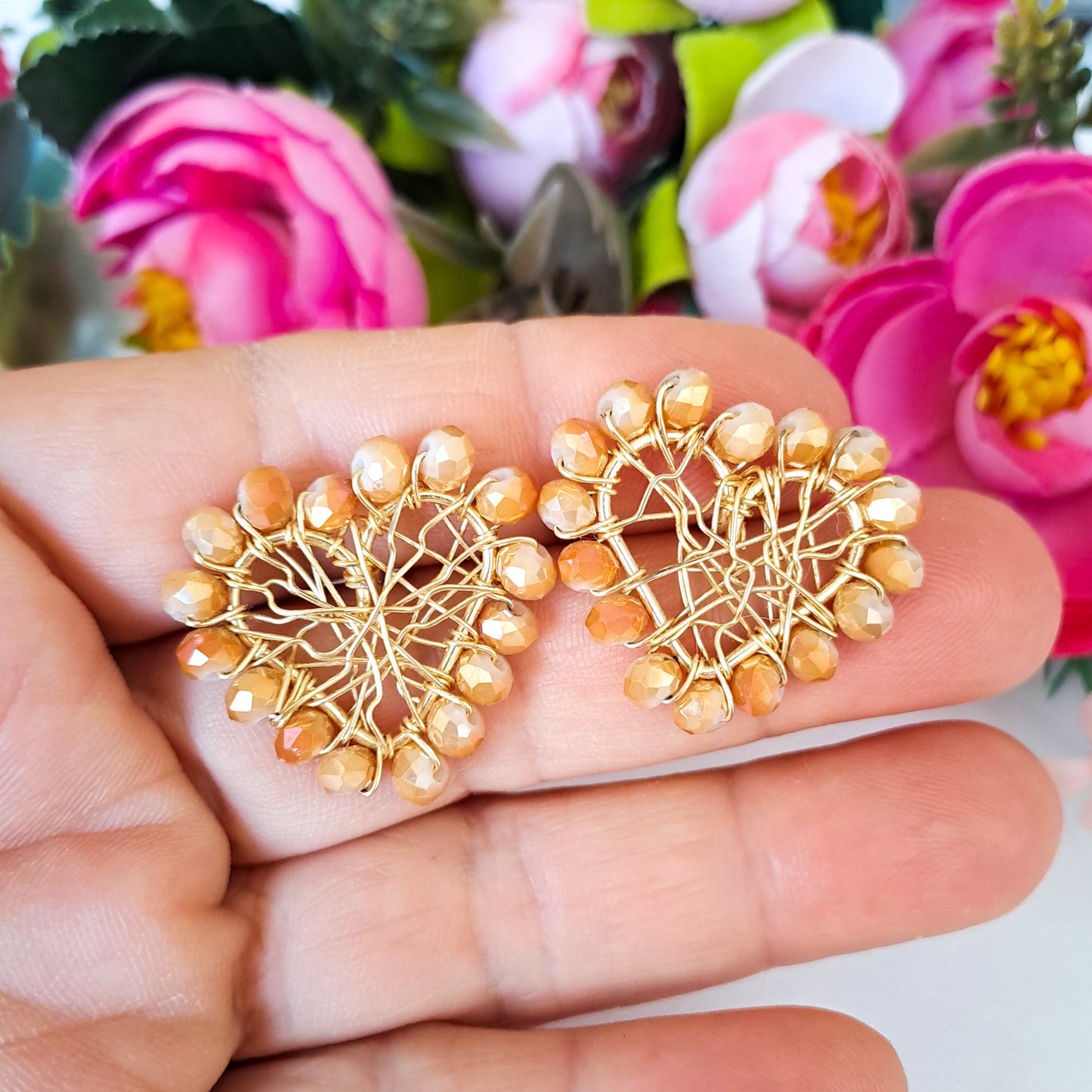 Aros Con Forma de Corazón Con Cristales Entorchados Alrededor