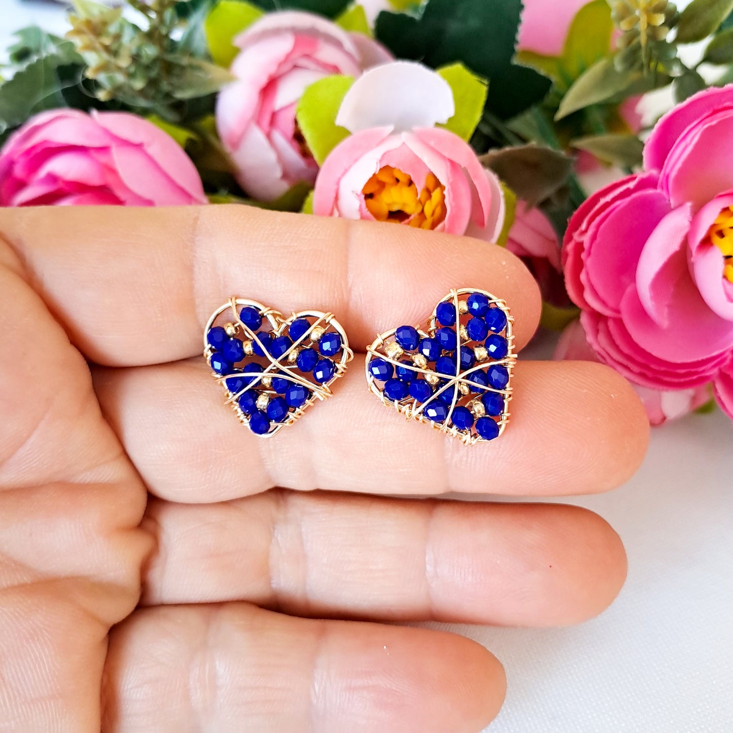Aros Pequeños con Forma de Corazón Rellenos con Cristales
