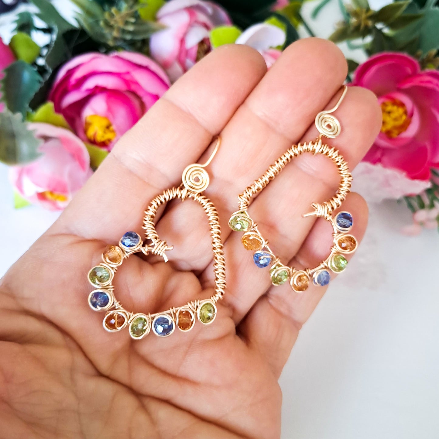 Aros en Forma de Corazón Mitad Entorchado Con Cristales