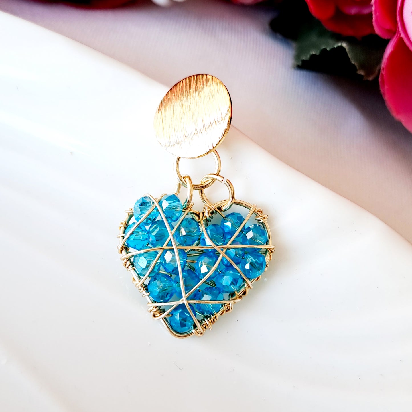 Aros Pequeños en Forma de Corazón Rellenos Con Cristales
