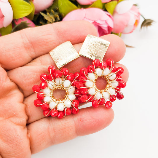 Aros Con Forma de Flor y Base con Forma de Diamante