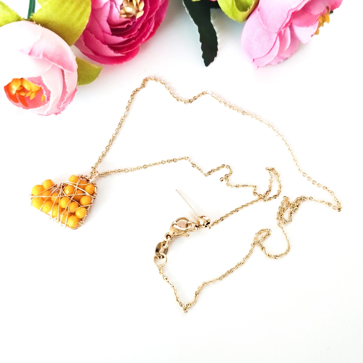 Collar Con Dije en Forma de Corazón Relleno Con Cristales Checos