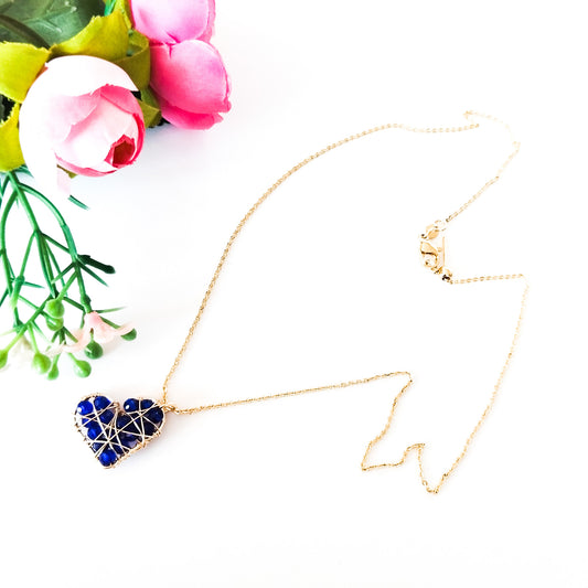 Collar Con Dije en Forma de Corazón Relleno Con Cristales Checos