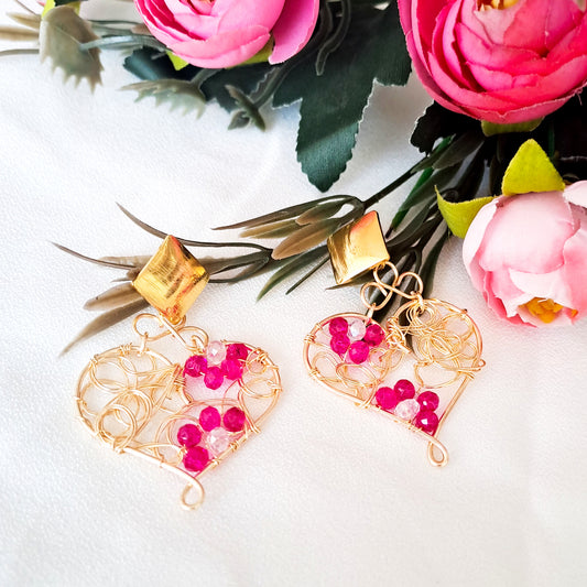 Aros en Forma de Corazón Con Arabescos de Cristales y Alambre