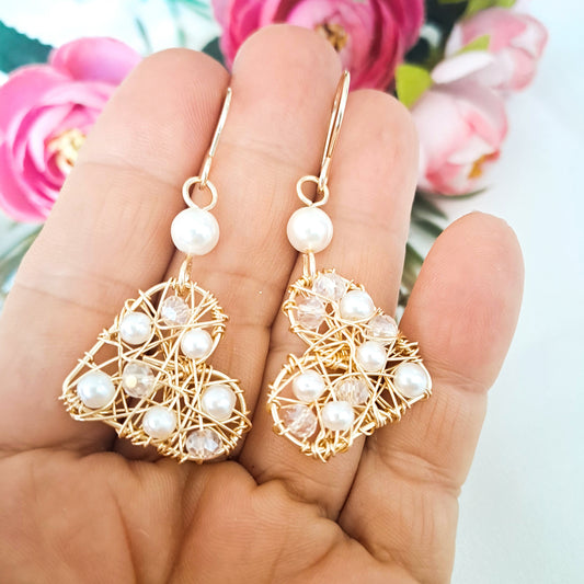 Aros en Forma de Corazón con Entramado de Cristales y Base Tipo Anzuelo