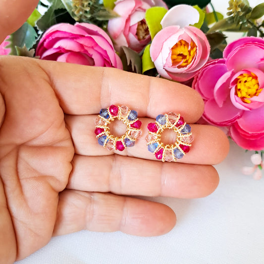 Aros Pequeños Con Cristales Entorchados en Forma Circular