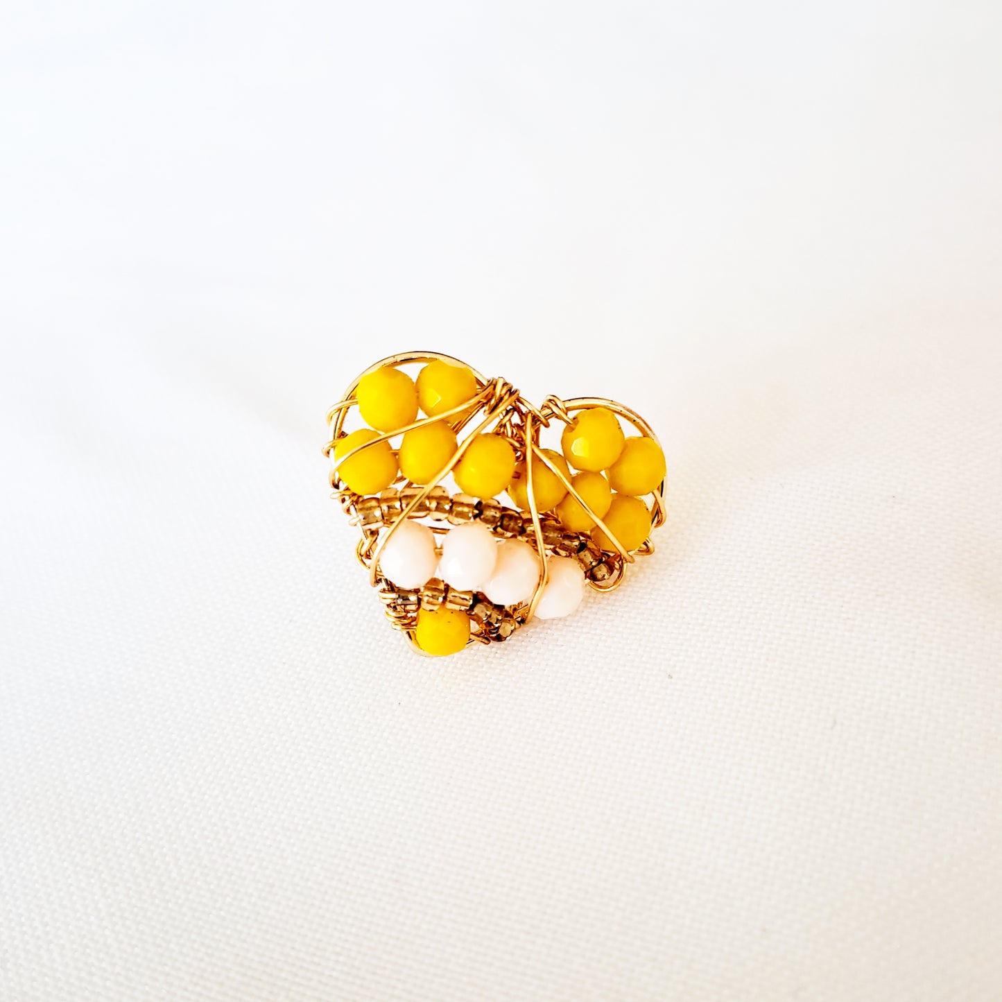 Aros Con Forma de Corazón Rellenos Con Cristales Y Perlas