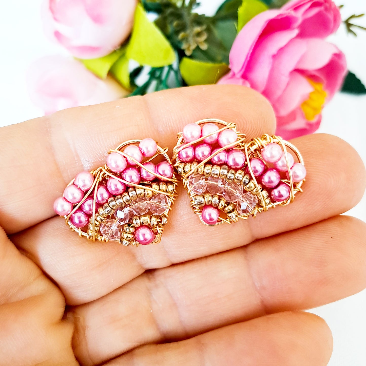 Aros Con Forma de Corazón Rellenos Con Cristales Y Perlas